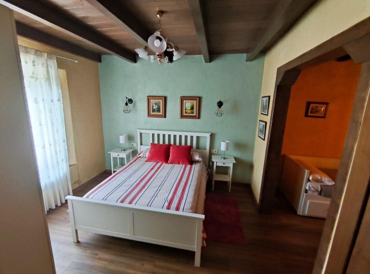 Casa Rural Oliver Y Nadia Rodilana Exterior photo